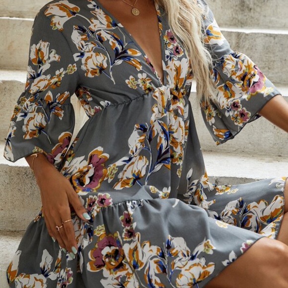Boho Grey Floral Print v neck Ruffle Mini Dress Cottagecore - Picture 2 of 5